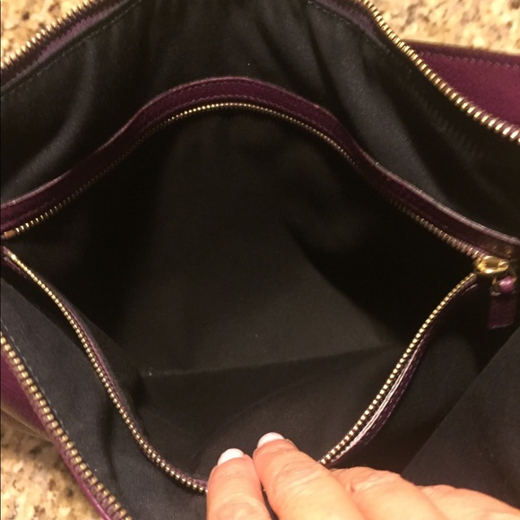 Gucci Purple Shoulder Bag with Gold Logo - Picture 4 of 8